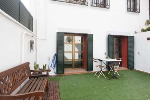 House for sale in Madrid, Spain 6 bedrooms, 237 sq.m. No. 62269 - photo 6