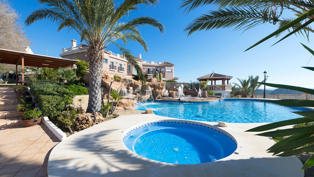 Villa in Malaga, Spanien 6 Schlafzimmer, 2148 m2 Nr. 3651